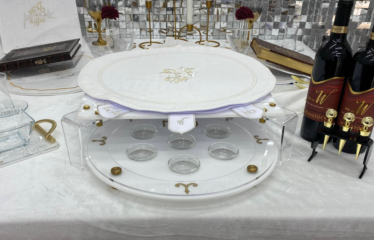 Matzah Cover Stand (כמנהג בעלז)