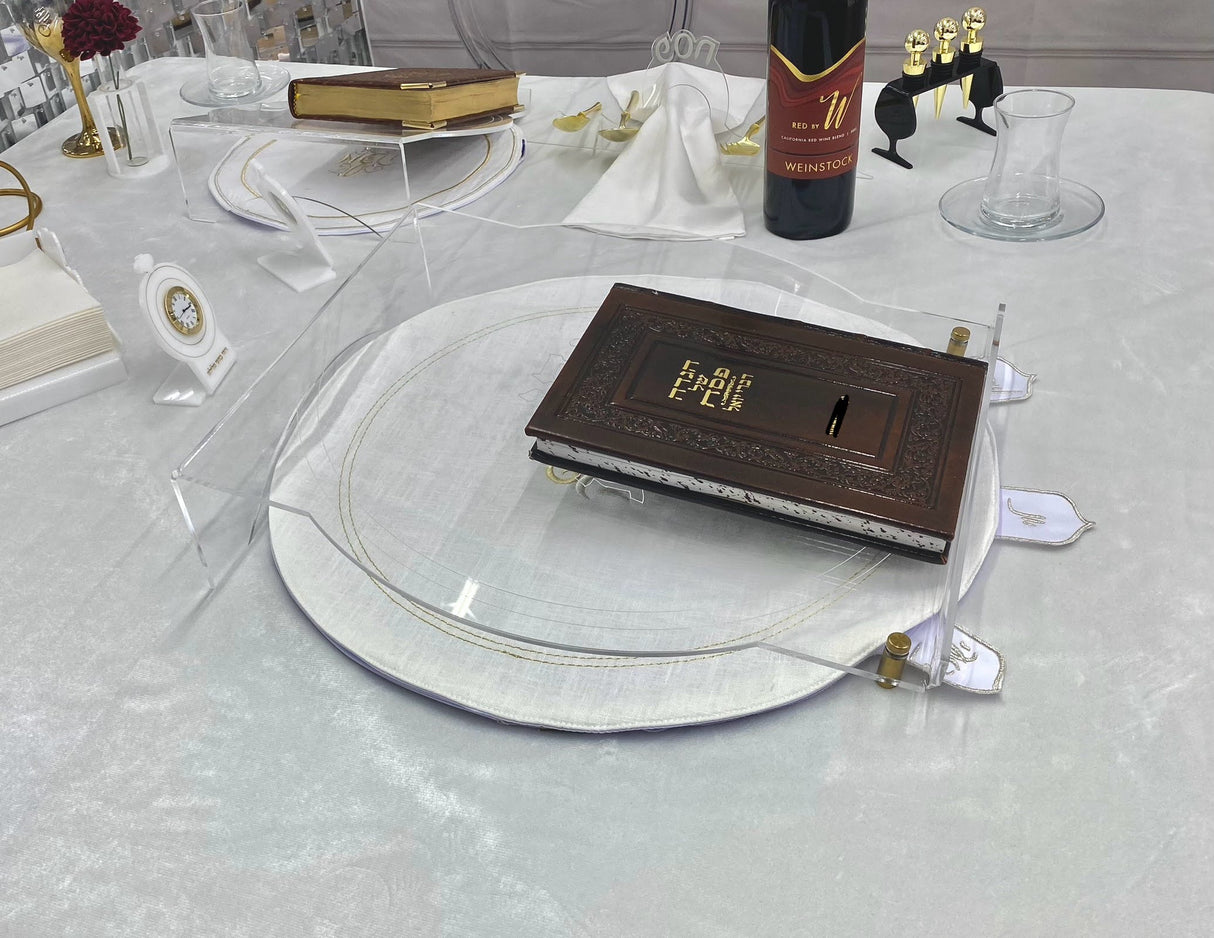Lehadar's Matza Protector haggadah Stender - להדר מצה שטענדער