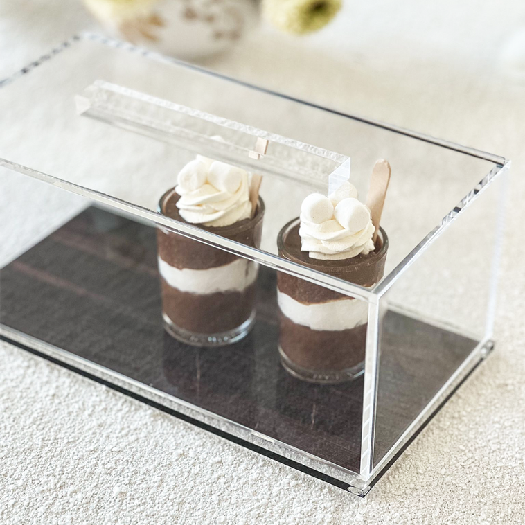 Lucite Wood Look Cake Tray with Lid - LEHADAR