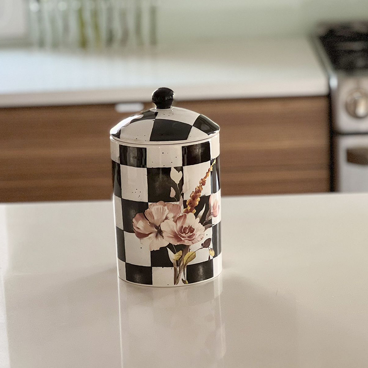 Chic Checkered Porcelain Cookie Jars - LEHADAR