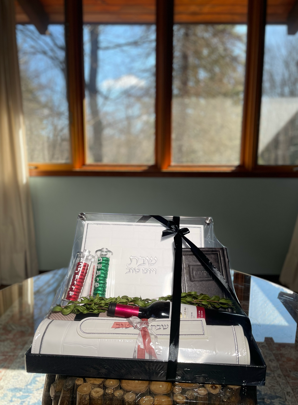 Mishloach Manos, Shabbos Essence - LEHADAR