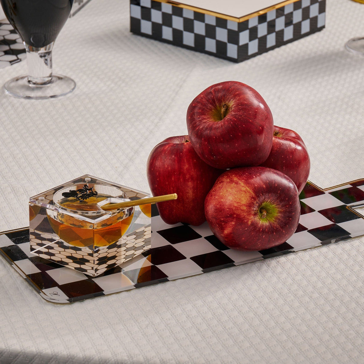 Onyx Charcuterie Board - LEHADAR