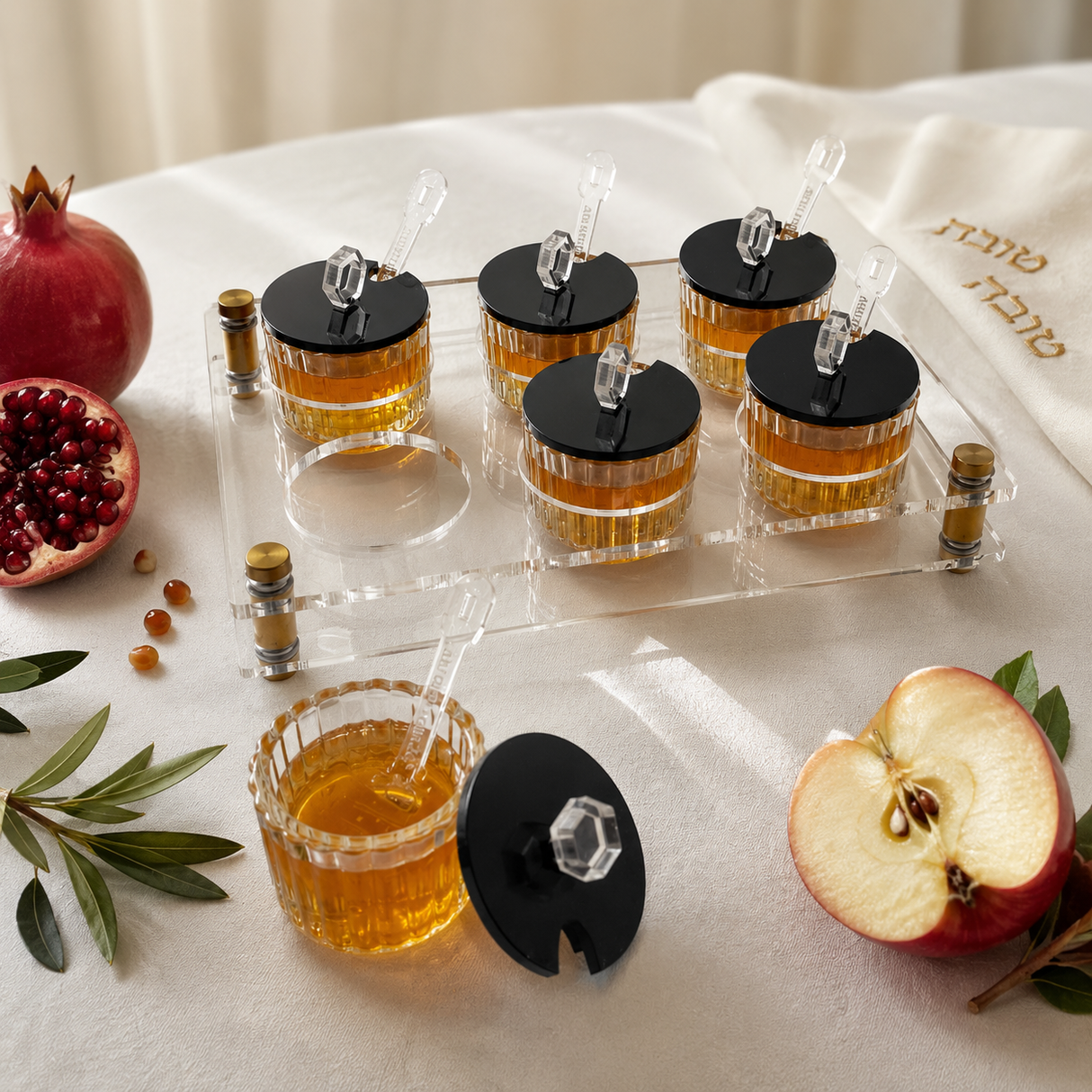 Luxury Rosh Hashanah Honey Dish Set – 6 Acrylic Honey Bowls with Engraved “Shanah Tovah” Spoons