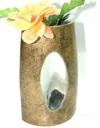 Vase gold metal 7.5x3.5